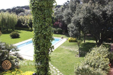 Villa for sale in Canet de Mar, Barcelona, Spain 4 bedrooms, 465 sq.m. No. 8844 - photo 5