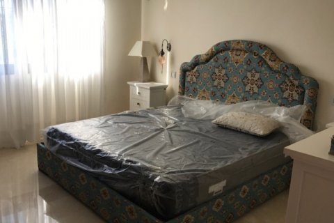 Villa for rent in Benahavis, Malaga, Spain 5 bedrooms, 800 sq.m. No. 3396 - photo 6