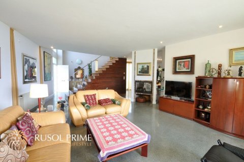 Villa for sale in Mataro, Barcelona, Spain 5 bedrooms, 480 sq.m. No. 8808 - photo 6
