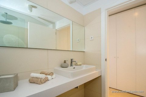 Apartment for sale in Los Balcones, Alicante, Spain 2 bedrooms, 68 sq.m. No. 9631 - photo 12