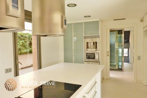 House for sale in Caldes d'Estrac, Barcelona, Spain 5 bedrooms, 450 sq.m. No. 8781 - photo 5