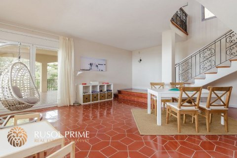 Villa for sale in Cabrils, Barcelona, Spain 6 bedrooms, 690 sq.m. No. 8841 - photo 7