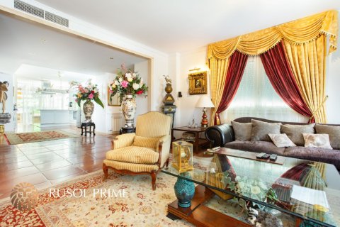 Townhouse for sale in Castelldefels, Barcelona, Spain 4 bedrooms, 500 sq.m. No. 8978 - photo 11