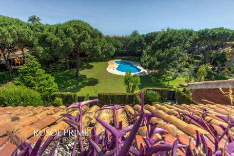 Townhouse for sale in Gava, Barcelona, Spain 4 bedrooms, 290 sq.m. No. 8943 - photo 3
