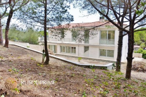 Villa for sale in Cabrils, Barcelona, Spain 6 bedrooms, 750 sq.m. No. 8721 - photo 19