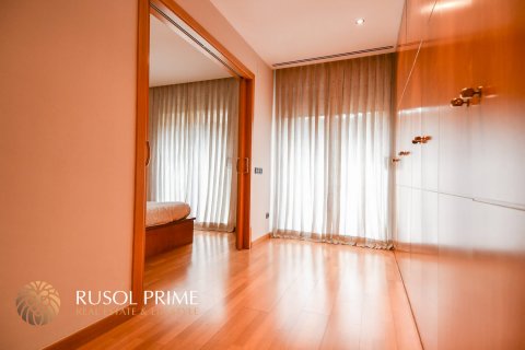 Townhouse for sale in Gava, Barcelona, Spain 4 bedrooms, 292 sq.m. No. 8949 - photo 14
