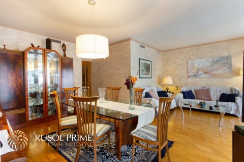 Apartment for sale in Barcelona, Spain 5 bedrooms, 185 sq.m. No. 8987 - photo 3