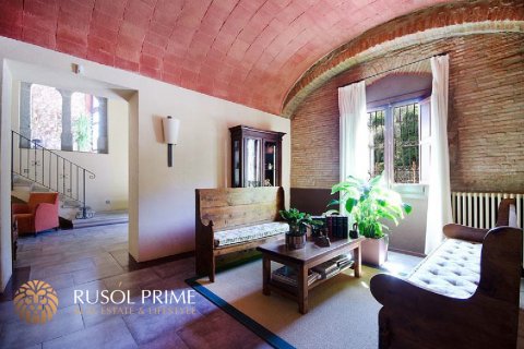 Hotel for sale in Barcelona, Spain 11 bedrooms, 2299 sq.m. No. 8983 - photo 11