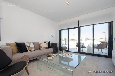 Villa for sale in Daya Nueva, Alicante, Spain 3 bedrooms, 150 sq.m. No. 9326 - photo 2