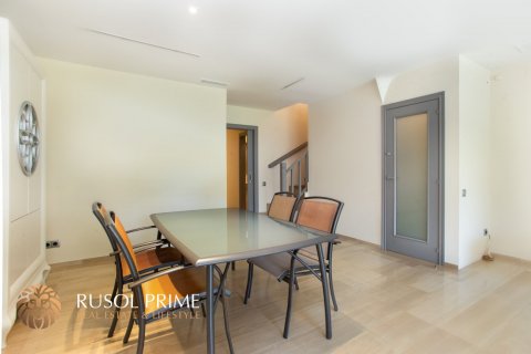 Townhouse for sale in Gava, Barcelona, Spain 4 bedrooms, 290 sq.m. No. 8943 - photo 13