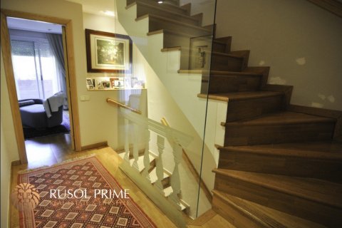 Townhouse for sale in Gava, Barcelona, Spain 5 bedrooms, 292 sq.m. No. 8723 - photo 11