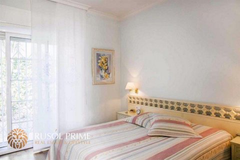 Villa for sale in Cabrils, Barcelona, Spain 4 bedrooms, 400 sq.m. No. 8796 - photo 5