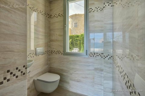 Villa for sale in Calpe, Alicante, Spain 3 bedrooms, 600 sq.m. No. 9404 - photo 13