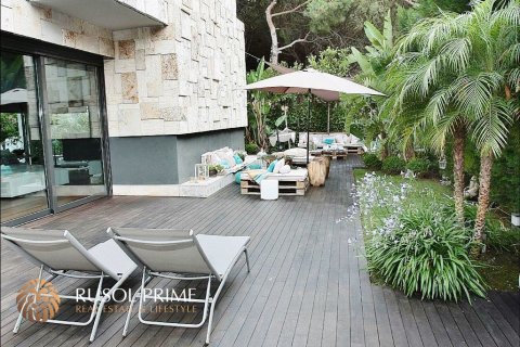Villa for sale in Gava, Barcelona, Spain 6 bedrooms, 650 sq.m. No. 8553 - photo 5