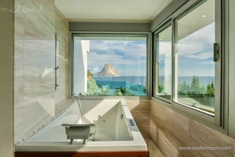 Villa for sale in Calpe, Alicante, Spain 3 bedrooms, 600 sq.m. No. 9404 - photo 14