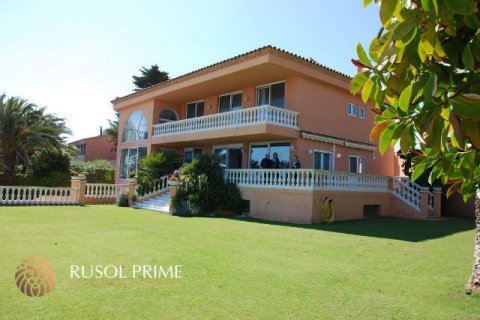 Villa for sale in Sitges, Barcelona, Spain 5 bedrooms, 420 sq.m. No. 8904 - photo 7