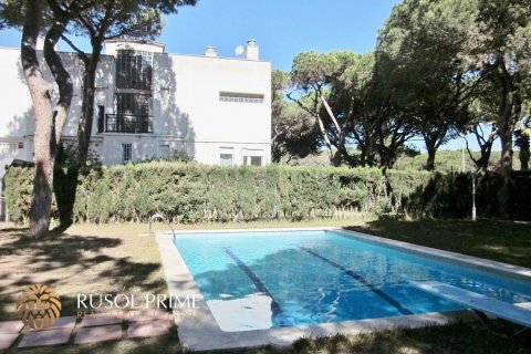 Townhouse for sale in Gava, Barcelona, Spain 5 bedrooms, 250 sq.m. No. 8729 - photo 2