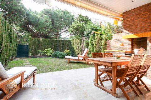 Townhouse for sale in Gava, Barcelona, Spain 4 bedrooms, 292 sq.m. No. 8949 - photo 4