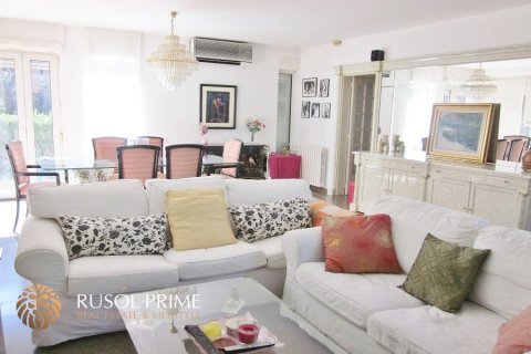 Townhouse for sale in Gava, Barcelona, Spain 5 bedrooms, 250 sq.m. No. 8729 - photo 11