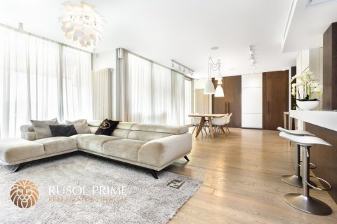 Apartment for sale in Barcelona, Spain 4 bedrooms, 325 sq.m. No. 8979 - photo 1