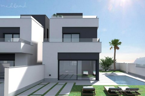 Villa for sale in La Zenia, Alicante, Spain 3 bedrooms, 117 sq.m. No. 9419 - photo 2