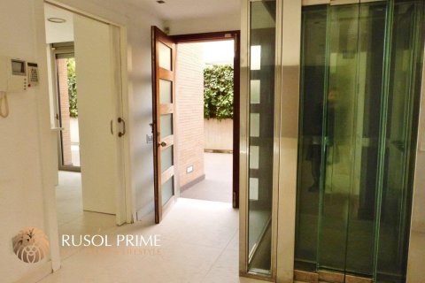 House for sale in Caldes d'Estrac, Barcelona, Spain 5 bedrooms, 450 sq.m. No. 8781 - photo 10