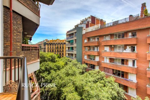 Apartment for sale in Barcelona, Spain 5 bedrooms, 185 sq.m. No. 8987 - photo 17