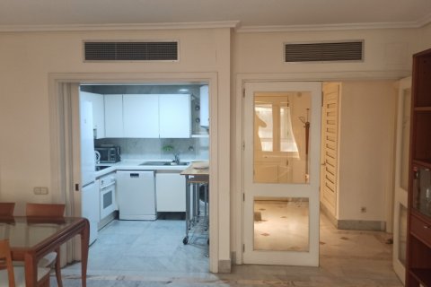 Apartment for rent in Madrid, Spain 1 bedroom, 70 sq.m. No. 2291 - photo 7