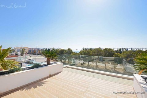 Villa for sale in Campoamor, Alicante, Spain 4 bedrooms, 154 sq.m. No. 9713 - photo 3