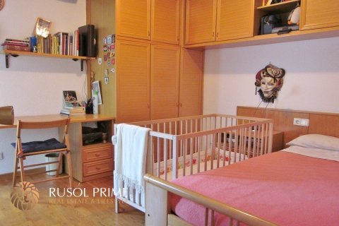 Townhouse for sale in Gava, Barcelona, Spain 5 bedrooms, 250 sq.m. No. 8729 - photo 17