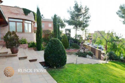 Villa for sale in Castelldefels, Barcelona, Spain 6 bedrooms, 580 sq.m. No. 8837 - photo 15