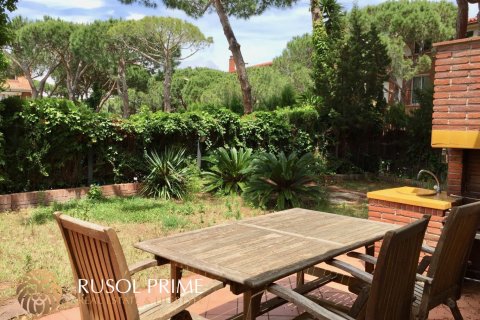 Townhouse for sale in Gava, Barcelona, Spain 3 bedrooms, 300 sq.m. No. 8988 - photo 4