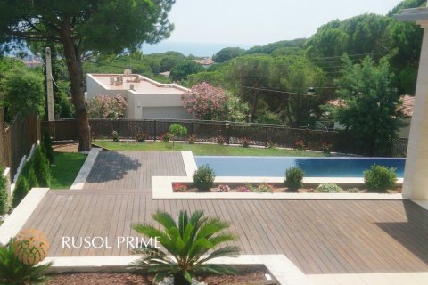 Villa for sale in Cabrils, Barcelona, Spain 6 bedrooms, 750 sq.m. No. 8721 - photo 13