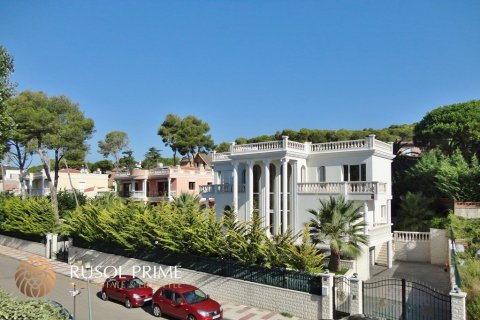 Villa for sale in Platja D'aro, Girona, Spain 5 bedrooms, 500 sq.m. No. 8814 - photo 12