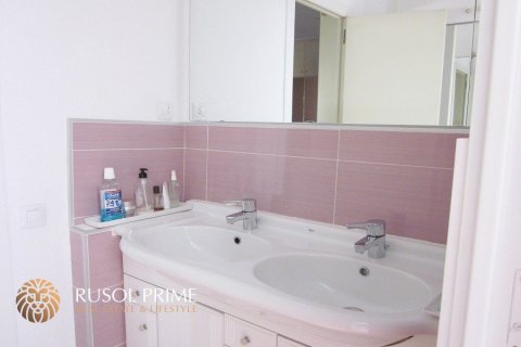 Townhouse for sale in Gava, Barcelona, Spain 5 bedrooms, 250 sq.m. No. 8729 - photo 13
