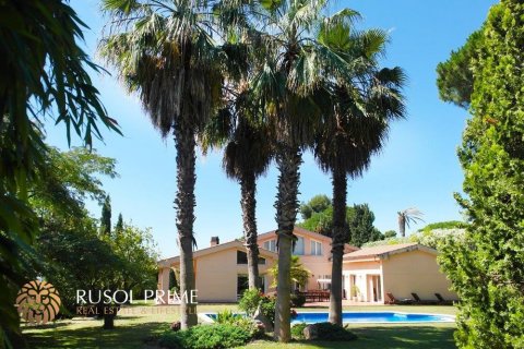 Villa for sale in Sant Andreu de Llavaneres, Barcelona, Spain 5 bedrooms, 320 sq.m. No. 8771 - photo 3