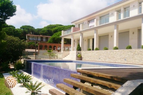 Villa for sale in Cabrils, Barcelona, Spain 6 bedrooms, 750 sq.m. No. 8721 - photo 18