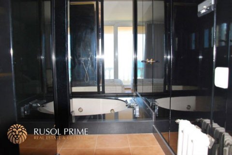 Villa for sale in Sitges, Barcelona, Spain 5 bedrooms, 420 sq.m. No. 8904 - photo 4