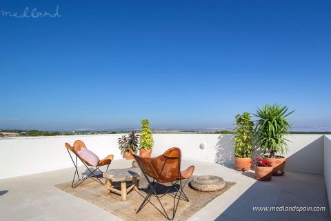 Apartment for sale in Los Balcones, Alicante, Spain 2 bedrooms, 68 sq.m. No. 9631 - photo 1