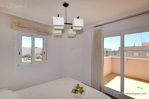 Apartment for sale in Santa Pola, Alicante, Spain 2 bedrooms, 74 sq.m. No. 9431 - photo 9