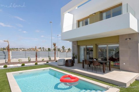 Villa for sale in Vistabella, Alicante, Spain 3 bedrooms, 109 sq.m. No. 9104 - photo 1