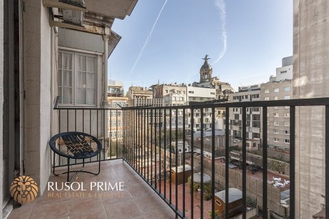 Apartment for sale in Barcelona, Spain 3 bedrooms, 130 sq.m. No. 8957 - photo 10