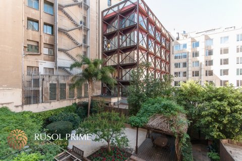 Apartment for sale in Barcelona, Spain 2 bedrooms, 105 sq.m. No. 8784 - photo 12