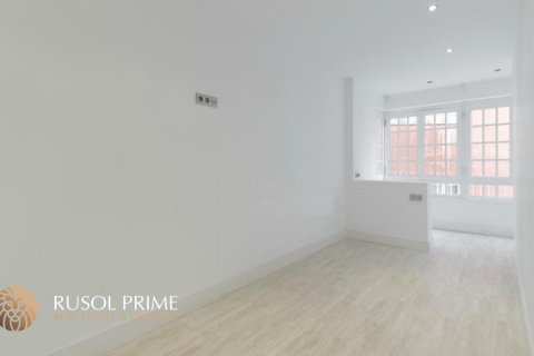 Apartment for sale in Barcelona, Spain 5 bedrooms, 180 sq.m. No. 8752 - photo 10