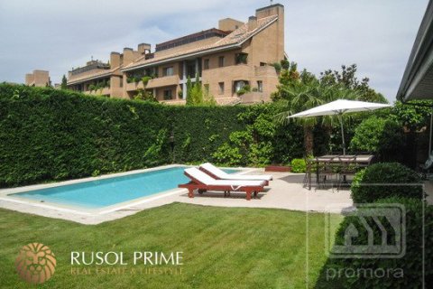 Apartment for sale in Madrid, Spain 7 bedrooms, 550 sq.m. No. 8926 - photo 19