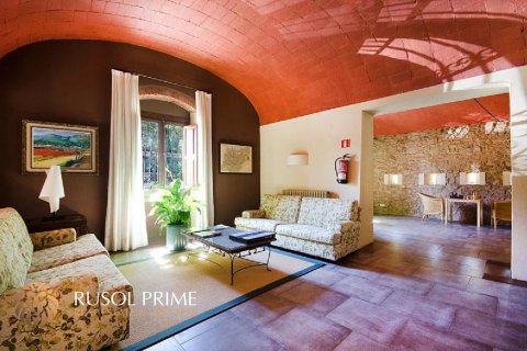 Hotel for sale in Barcelona, Spain 11 bedrooms, 2299 sq.m. No. 8983 - photo 10