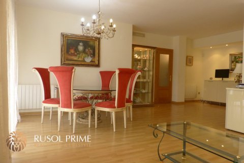 Apartment for sale in Gava, Barcelona, Spain 3 bedrooms, 120 sq.m. No. 8875 - photo 1