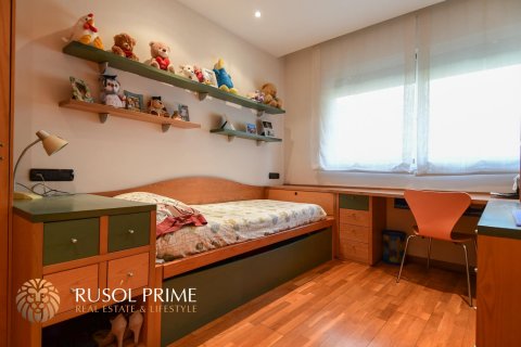 Townhouse for sale in Gava, Barcelona, Spain 4 bedrooms, 292 sq.m. No. 8949 - photo 17