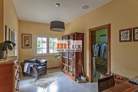 Villa for sale in Santa Cristina d'Aro, Girona, Spain 4 bedrooms, 746 sq.m. No. 16745 - photo 17