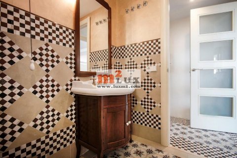 Villa for sale in Lloret de Mar, Girona, Spain 4 bedrooms, 468 sq.m. No. 16850 - photo 19